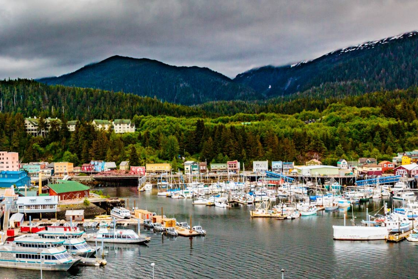 Moorage for Yachts, Superyacht Moorage, Victoria Moorage BC Canada, Marina