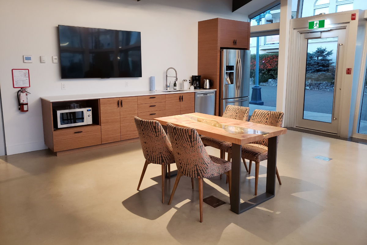 crew-lounge-3